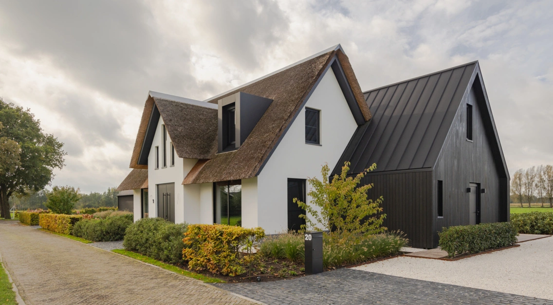 Aluminium kozijnen in woning Stroe