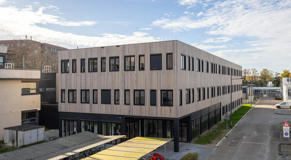 Kunststof kozijnen kantoorgebouw Wageningen