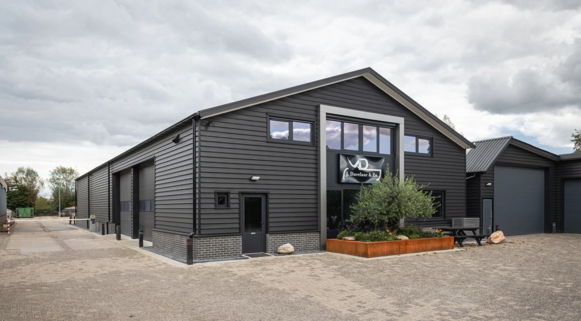 Aluminium kozijnen voor bedrijfshal Nijkerkerveen