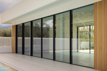 Slanke aluminium kozijnen: hoe blijven ze toch zo sterk?