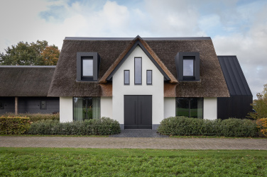 Wanneer schakel je een kozijnspecialist in bij het ontwerpen van je woning?